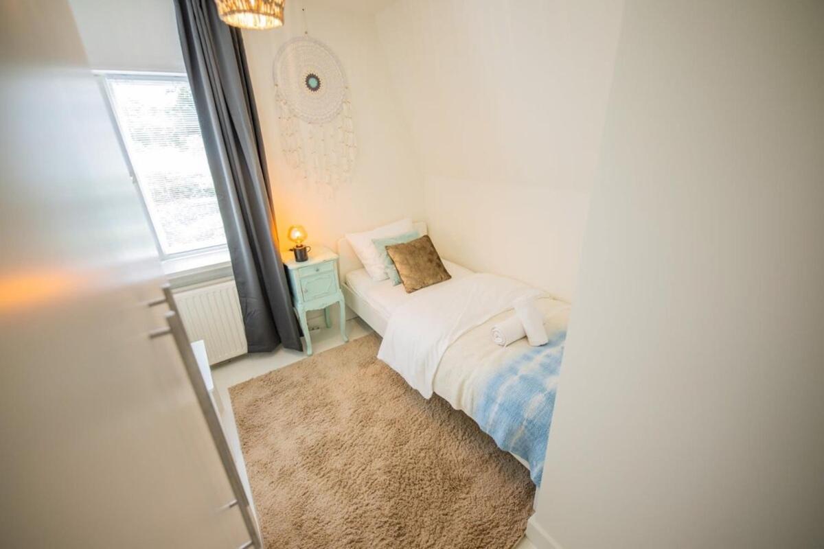 Holiday home Fabulous 4 Bedroom - Ks10 *